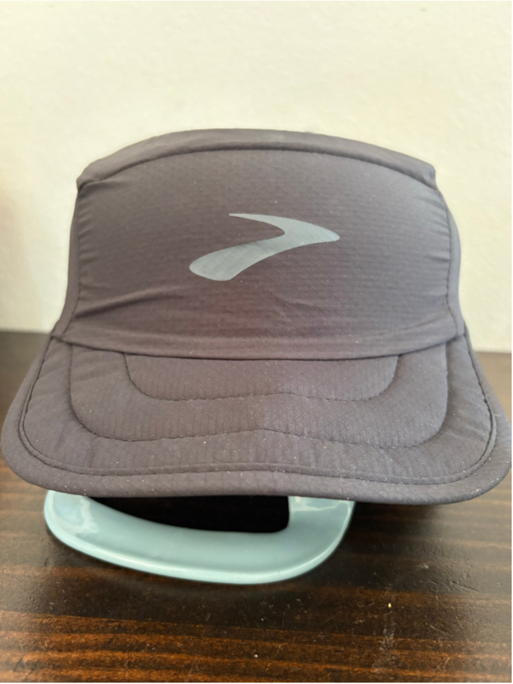 Brooks Lightweight Packable Hat Black NWT Running Cap Wind Rain Resistant OSFA